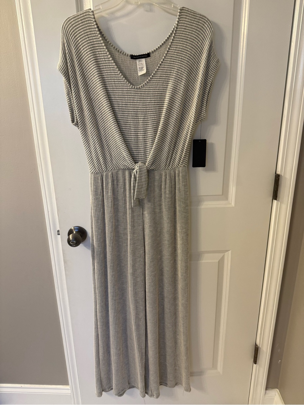 Caution to the Wind Gray Ivory Striped Tie Front Wide Leg Romper Size Large NWT